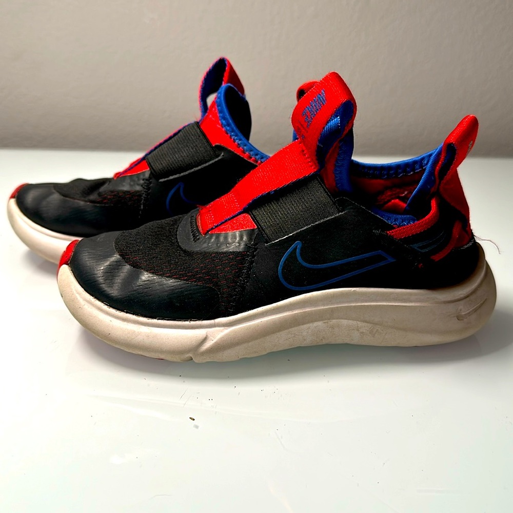 Nike Kids Boys Size 12 Slip Ons